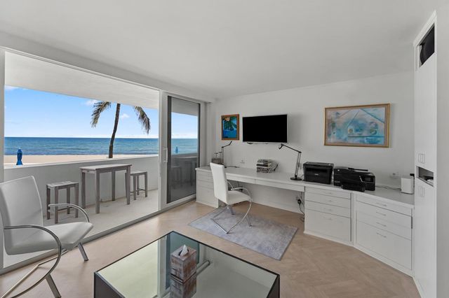100 Sunrise Avenue 212, Palm Beach, FL 33480