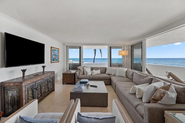 100 Sunrise Avenue 212, Palm Beach, FL 33480