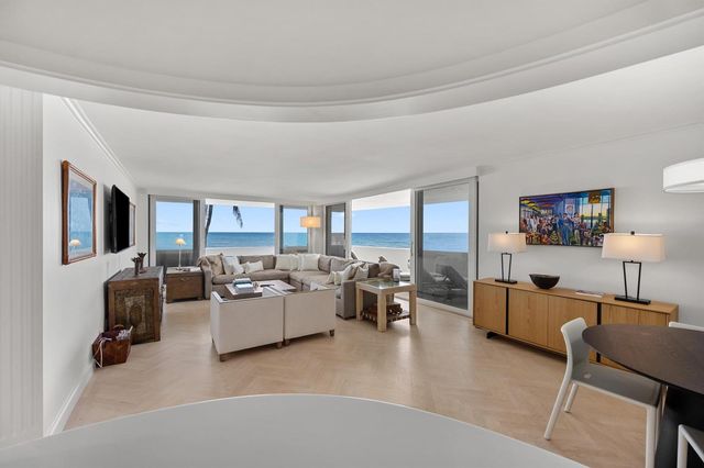 100 Sunrise Avenue 212, Palm Beach, FL 33480