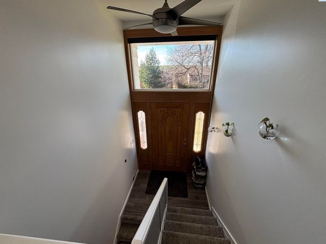 1310 NW Douglas Dr, Pullman, WA 99163