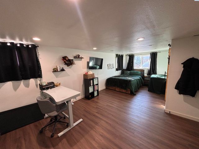 1310 NW Douglas Dr, Pullman, WA 99163