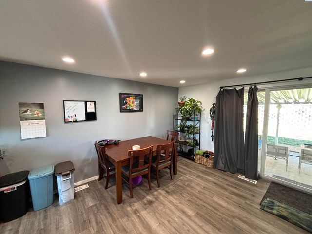 1310 NW Douglas Dr, Pullman, WA 99163