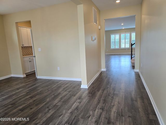 86 Bennet Lane, Manahawkin, NJ 08050