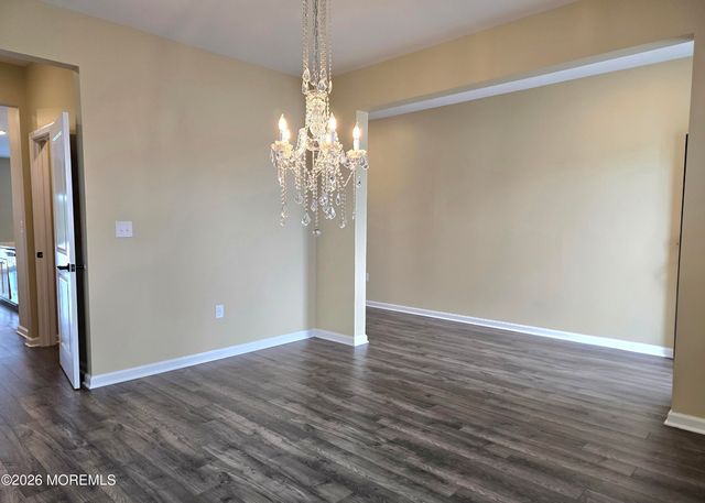 86 Bennet Lane, Manahawkin, NJ 08050