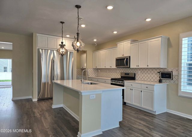 86 Bennet Lane, Manahawkin, NJ 08050