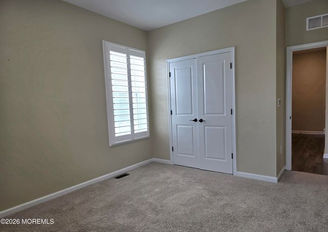 86 Bennet Lane, Manahawkin, NJ 08050