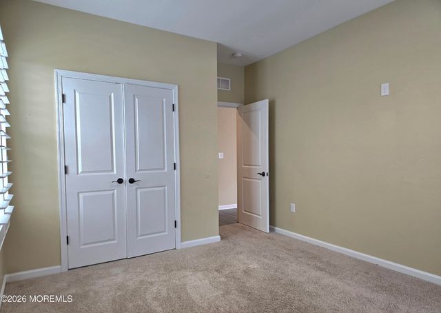 86 Bennet Lane, Manahawkin, NJ 08050