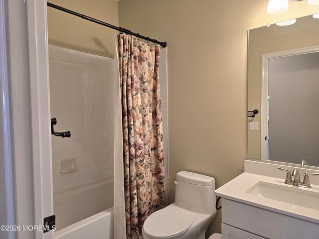 86 Bennet Lane, Manahawkin, NJ 08050
