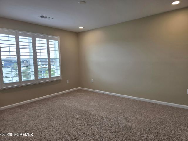 86 Bennet Lane, Manahawkin, NJ 08050