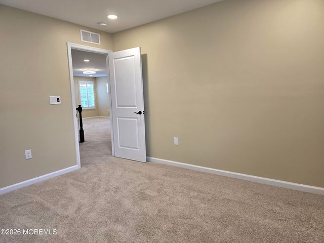 86 Bennet Lane, Manahawkin, NJ 08050