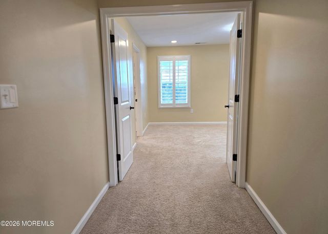 86 Bennet Lane, Manahawkin, NJ 08050