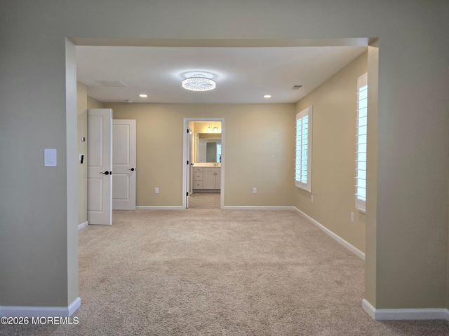 86 Bennet Lane, Manahawkin, NJ 08050