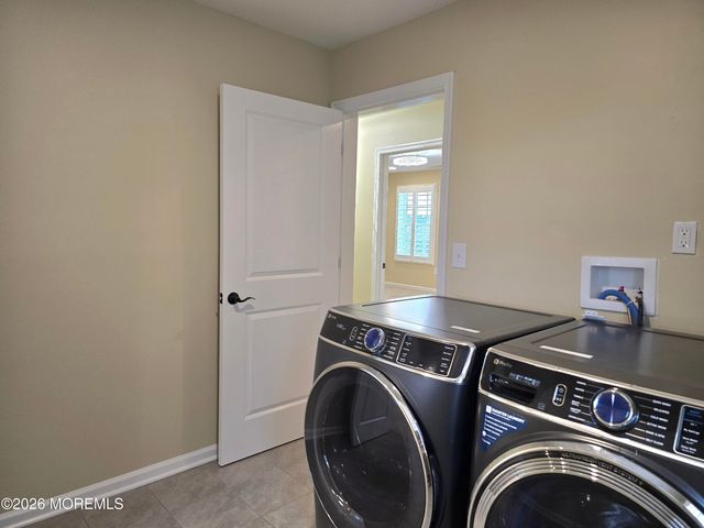 86 Bennet Lane, Manahawkin, NJ 08050