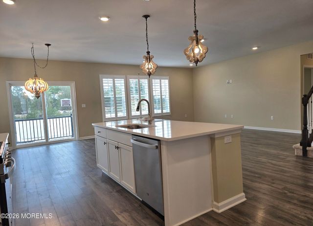 86 Bennet Lane, Manahawkin, NJ 08050