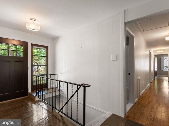12 WOODLAND CIR, Downingtown, PA 19335