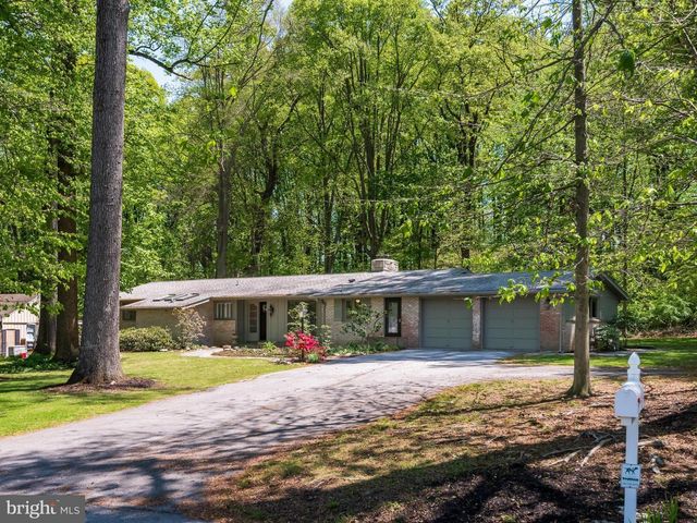 12 WOODLAND CIR, Downingtown, PA 19335
