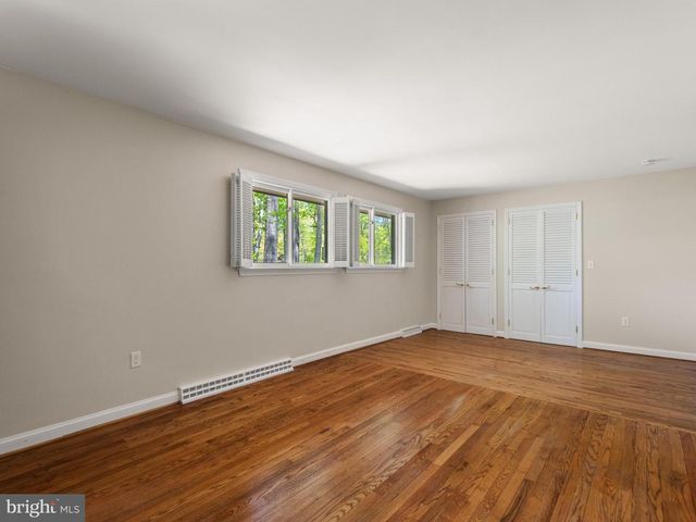 12 WOODLAND CIR, Downingtown, PA 19335