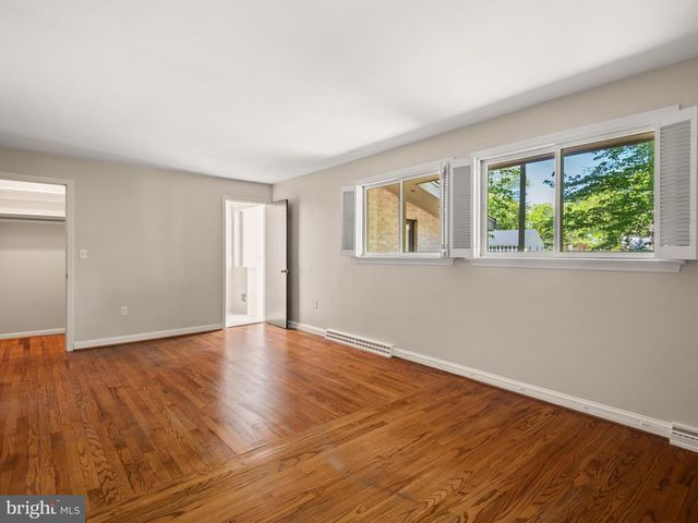 12 WOODLAND CIR, Downingtown, PA 19335
