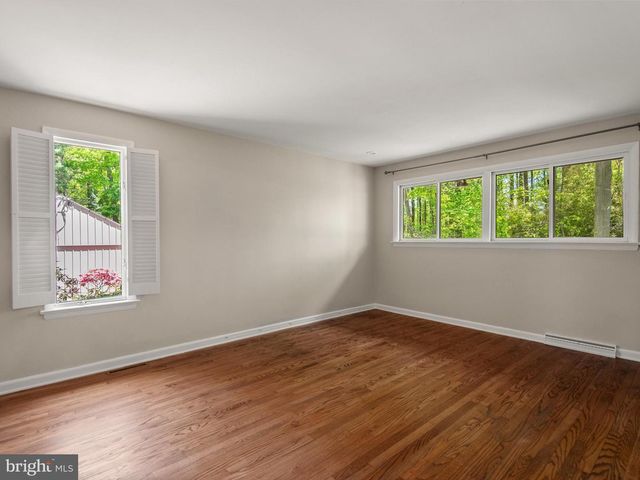 12 WOODLAND CIR, Downingtown, PA 19335