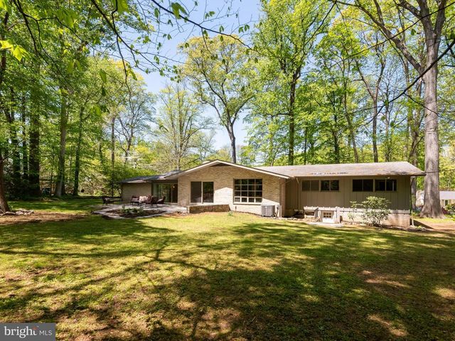 12 WOODLAND CIR, Downingtown, PA 19335