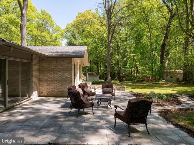 12 WOODLAND CIR, Downingtown, PA 19335