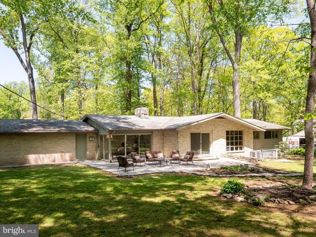 12 WOODLAND CIR, Downingtown, PA 19335