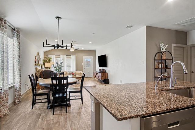 1302 Truckee River Drive, Rosharon, TX 77583