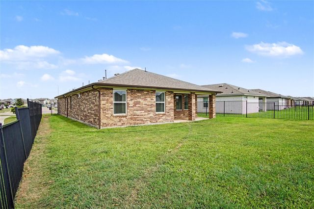1302 Truckee River Drive, Rosharon, TX 77583
