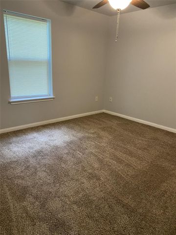 717 6th Avenue N, Texas City, TX 77590