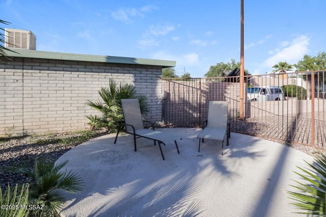 1518 E Hedrick Dr Apt D, Tucson, AZ 85719