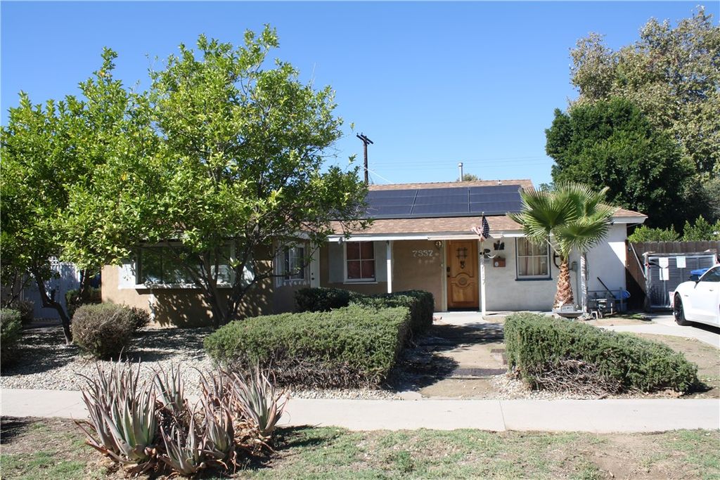 7337 Caldus, Lake Balboa, CA 91406