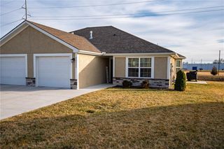 21111 E 8 Street S, Independence, MO 64056