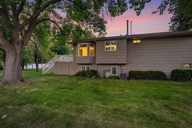1198 Harrison Street S, Shakopee, MN 55379