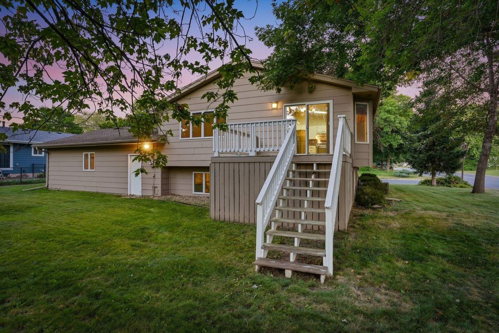 1198 Harrison Street S, Shakopee, MN 55379 — photo 2