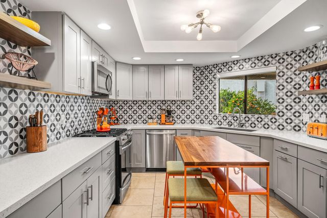 3155 E Ramon Road 904, Palm Springs, CA 92264