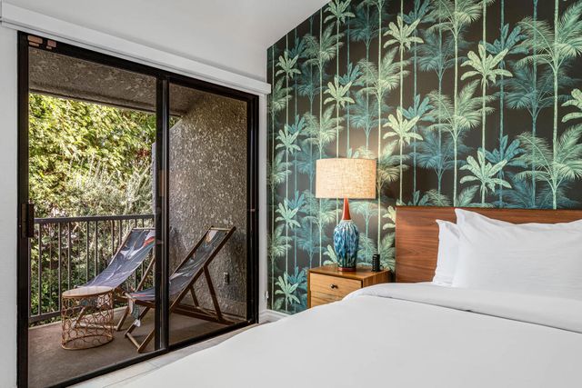 3155 E Ramon Road 904, Palm Springs, CA 92264