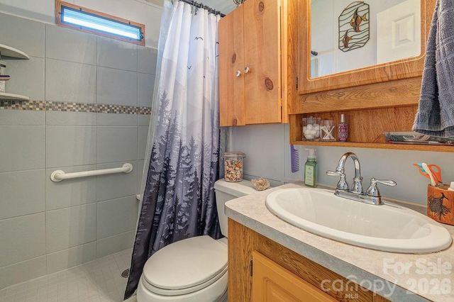 20 Strollers Lane, Waynesville, NC 28785
