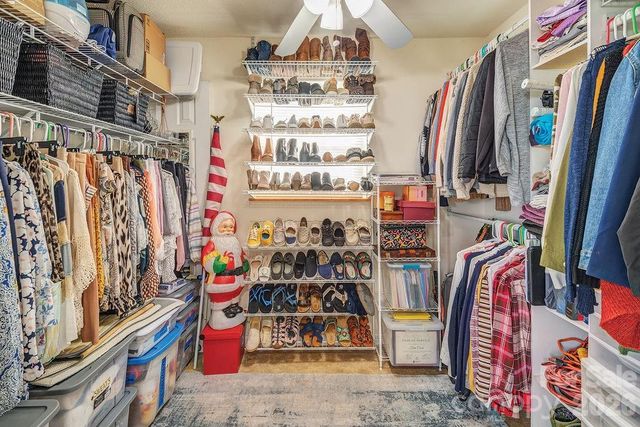 20 Strollers Lane, Waynesville, NC 28785
