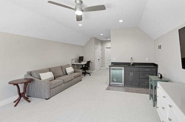 3327 Wolf Ridge Drive, Dublin, OH 43017