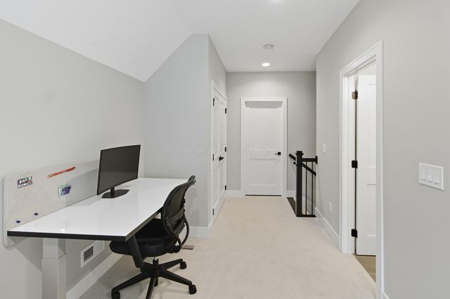 3327 Wolf Ridge Drive, Dublin, OH 43017