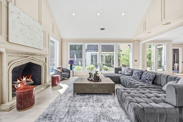 17632 Harbord Oaks Circle, Dallas, TX 75252