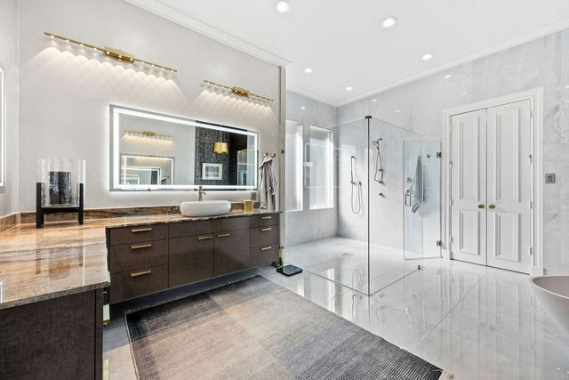 17632 Harbord Oaks Circle, Dallas, TX 75252