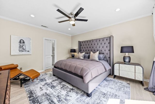 17632 Harbord Oaks Circle, Dallas, TX 75252