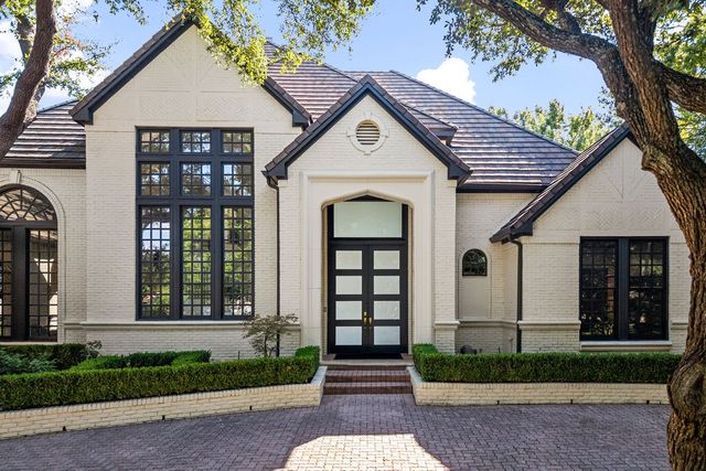 17632 Harbord Oaks Circle, Dallas, TX 75252