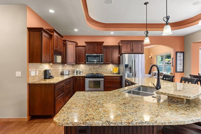 19 Savannah Parkway, Deerfield, WI 53531