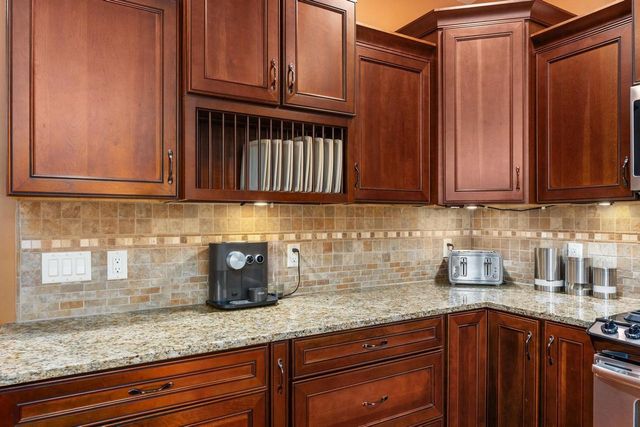 19 Savannah Parkway, Deerfield, WI 53531