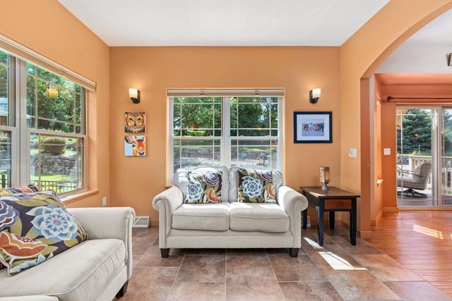 19 Savannah Parkway, Deerfield, WI 53531
