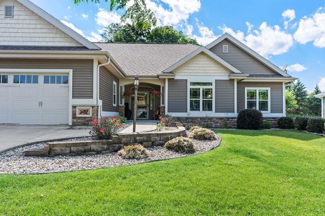 19 Savannah Parkway, Deerfield, WI 53531