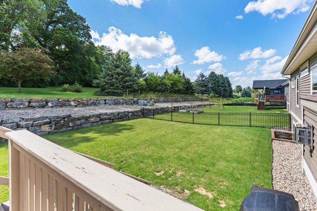 19 Savannah Parkway, Deerfield, WI 53531