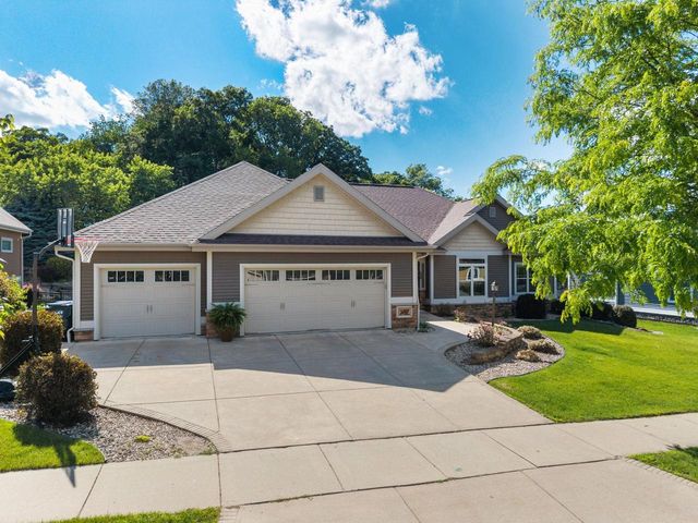 19 Savannah Parkway, Deerfield, WI 53531